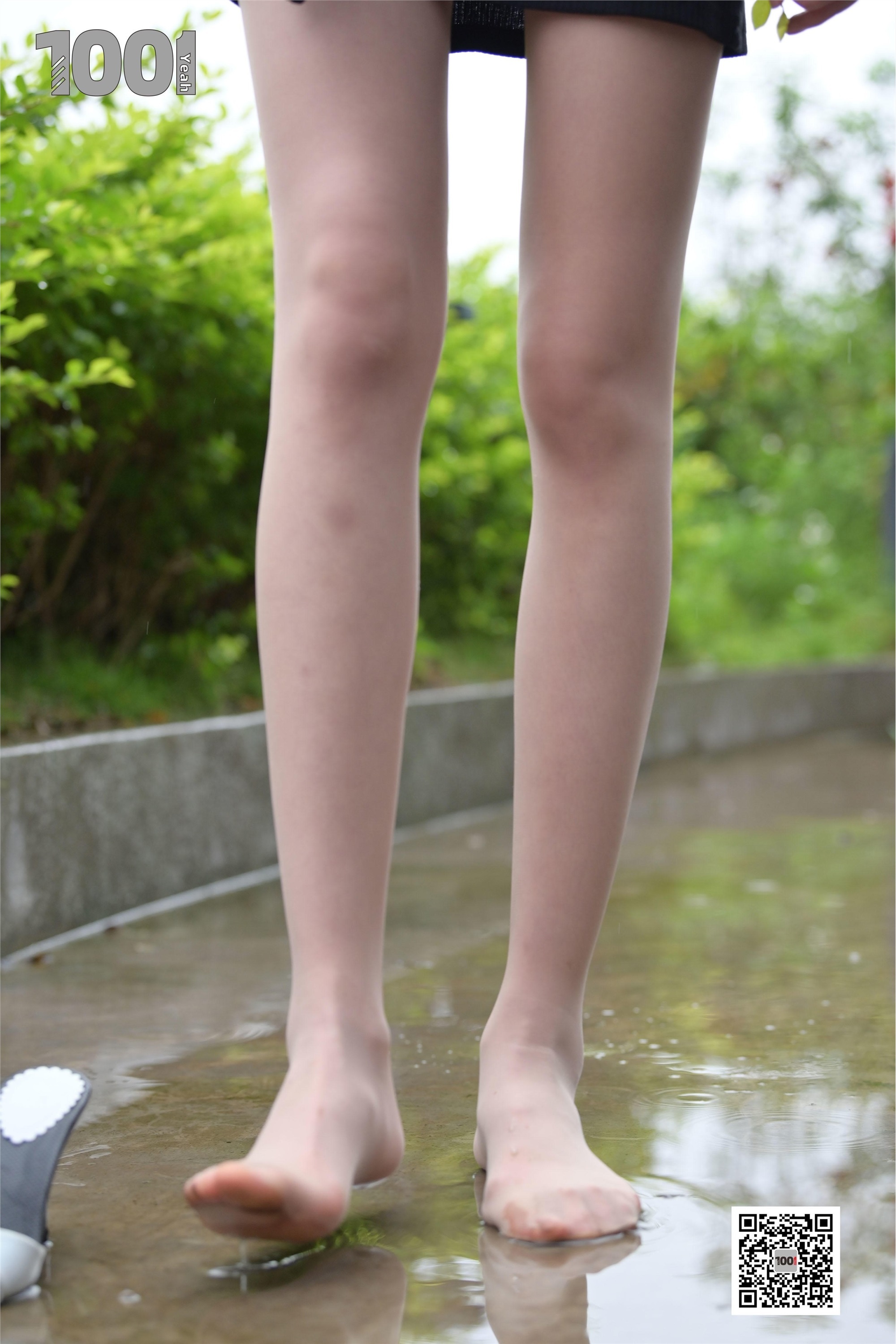 IESS异思趣向  一千零一夜《雨中漫步2》